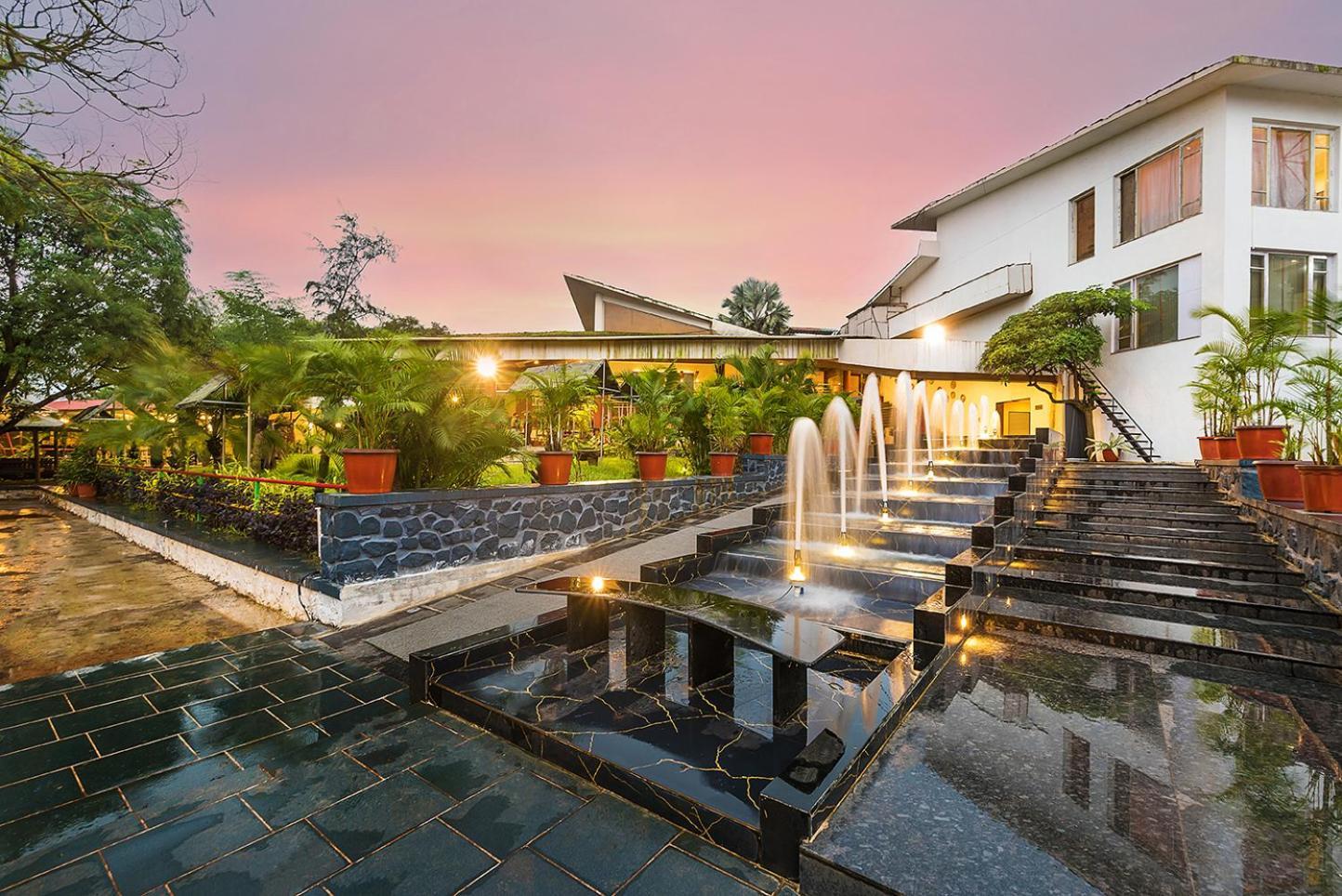 Manas Lifestyle Resort, Igatpuri Esterno foto