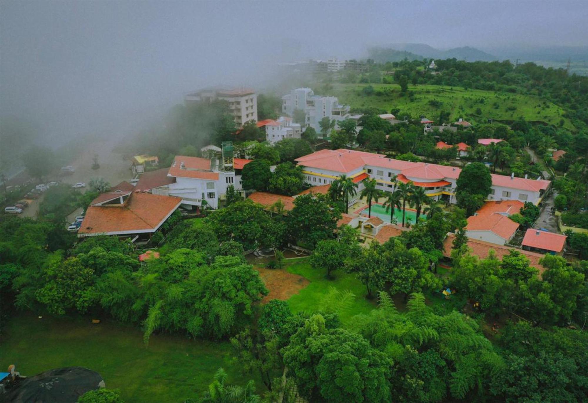 Manas Lifestyle Resort, Igatpuri Esterno foto